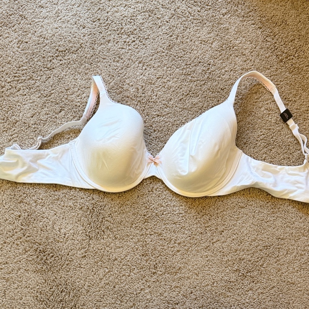 Victoria's Secret Elegant White Bra